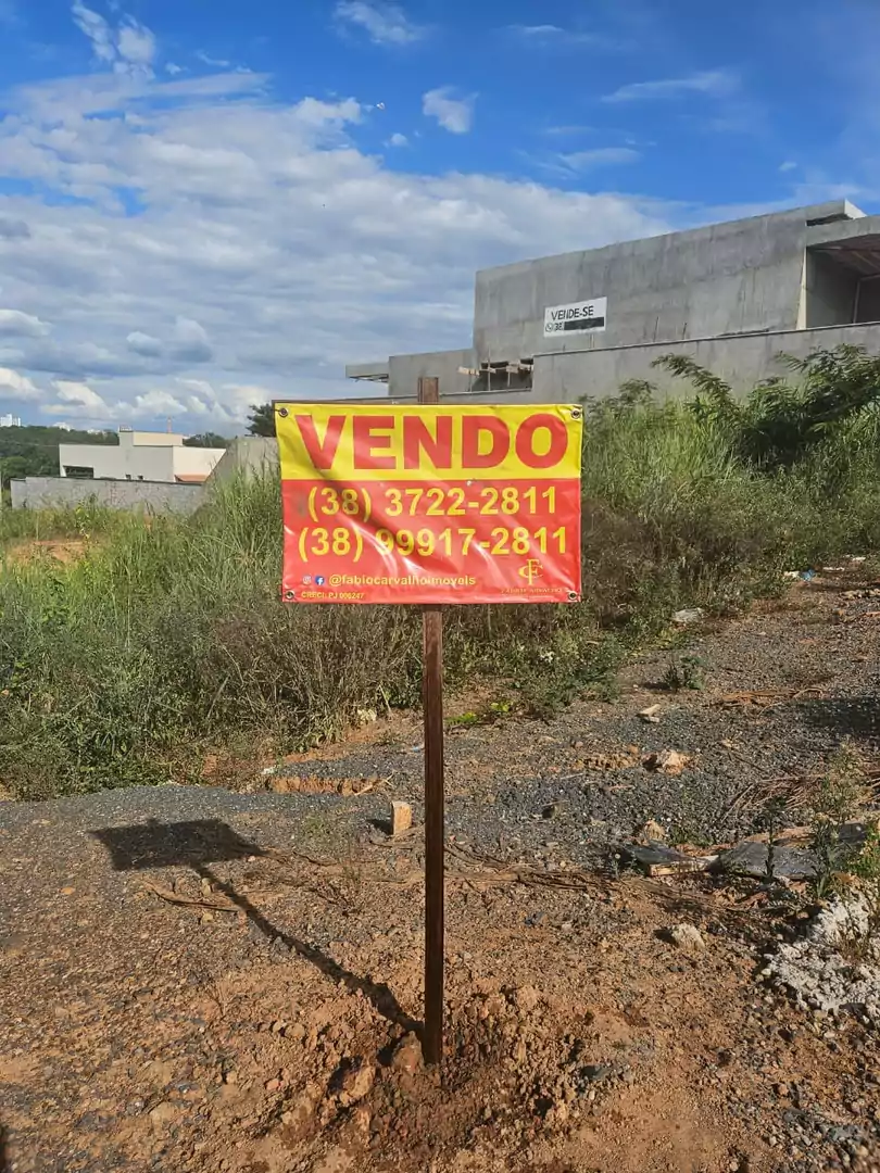 Vende-se - Terreno